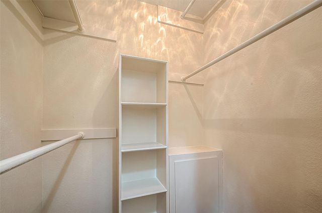 20 Champions Colony E, Houston, TX 77069