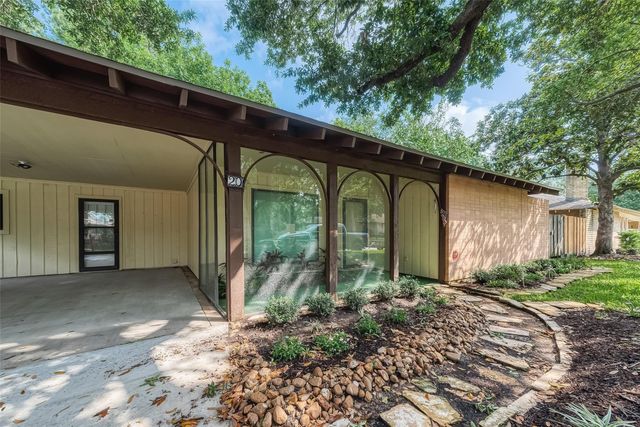 20 Champions Colony E, Houston, TX 77069