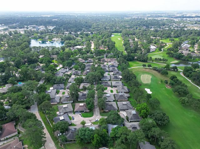 20 Champions Colony E, Houston, TX 77069