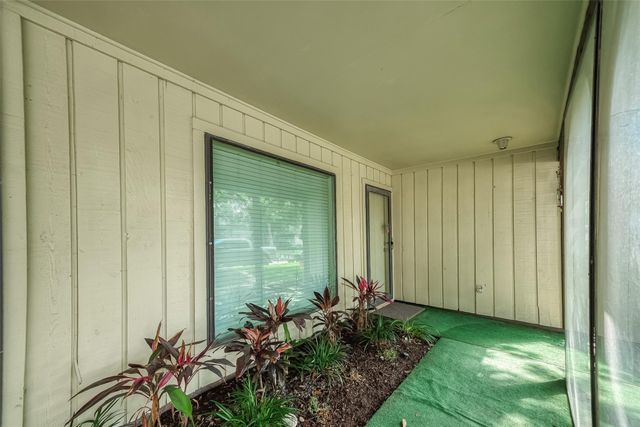 20 Champions Colony E, Houston, TX 77069