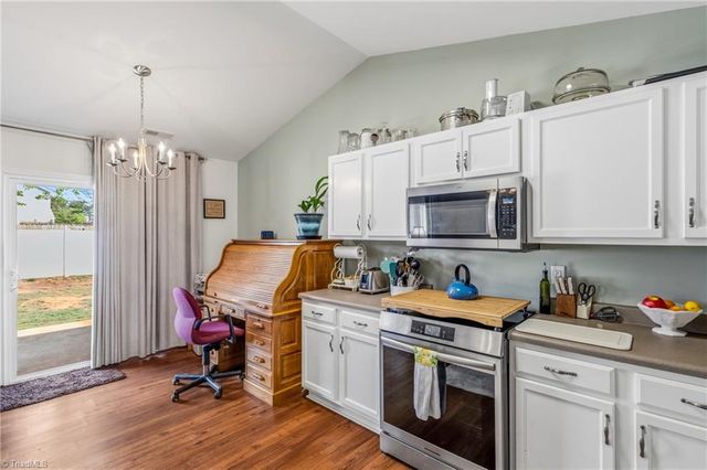 509 Collington Drive, Mebane, NC 27302