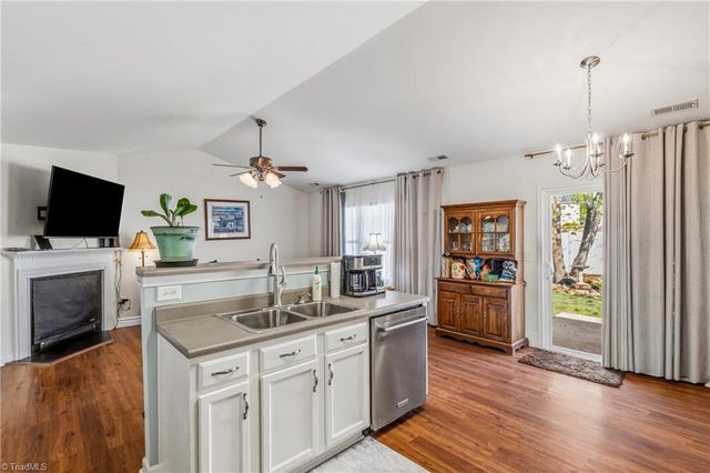 509 Collington Drive, Mebane, NC 27302
