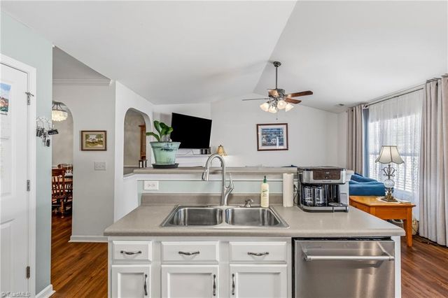 509 Collington Drive, Mebane, NC 27302
