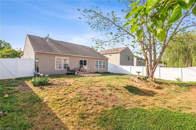 509 Collington Drive, Mebane, NC 27302