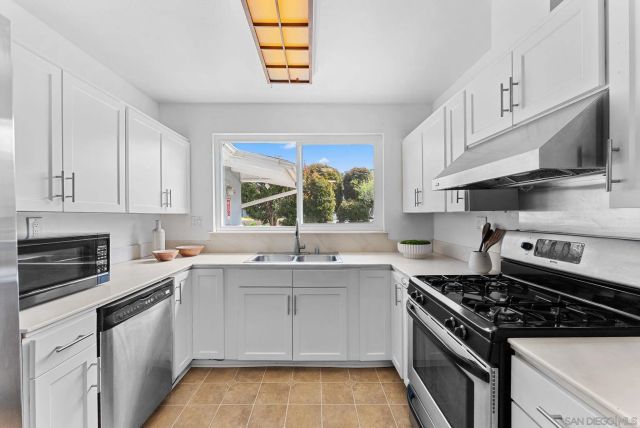 1305 Cornish Drive, Oceanside, CA 92054