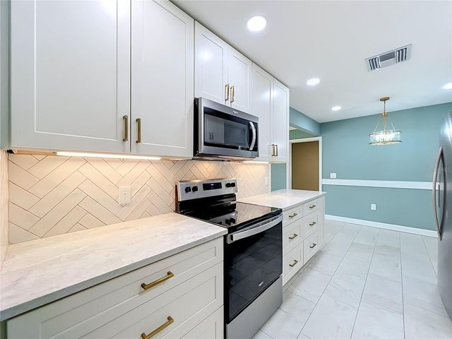 1534 LEEWAY AVENUE, Orlando, FL 32810