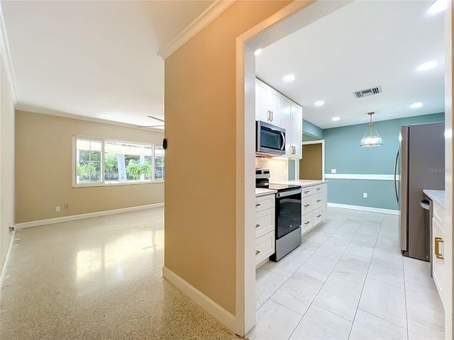 1534 LEEWAY AVENUE, Orlando, FL 32810