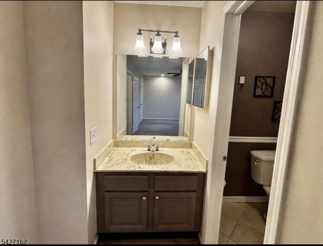 4 Peach Court, Raritan Twp., NJ 08822