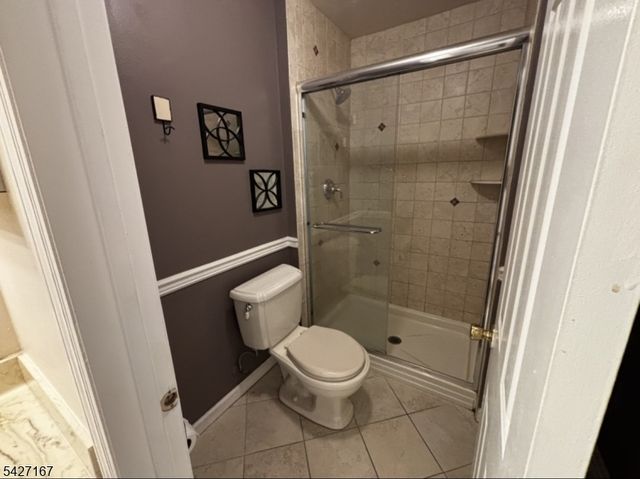 4 Peach Court, Raritan Twp., NJ 08822