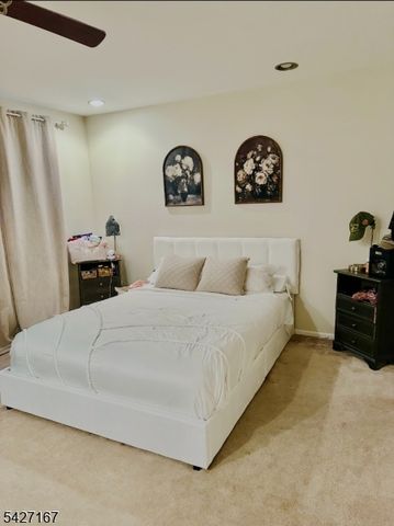4 Peach Court, Raritan Twp., NJ 08822
