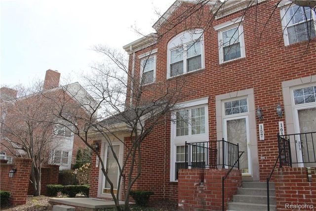 157 W Kenilworth Avenue, Royal Oak, MI 48067