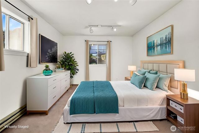 10742 Lakeside Avenue NE, Seattle, WA 98125