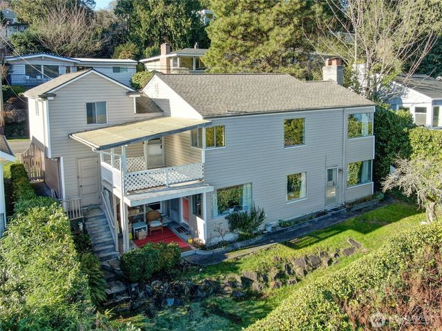 10742 Lakeside Avenue NE, Seattle, WA 98125