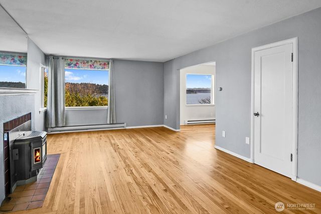 10742 Lakeside Avenue NE, Seattle, WA 98125