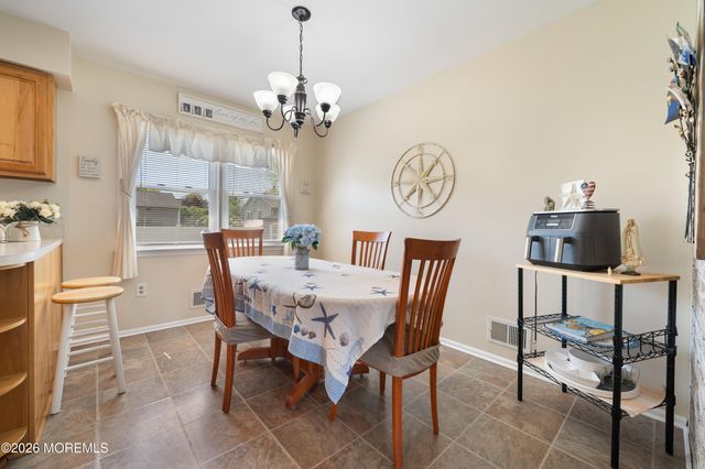 837 Cable Avenue, Beachwood, NJ 08722
