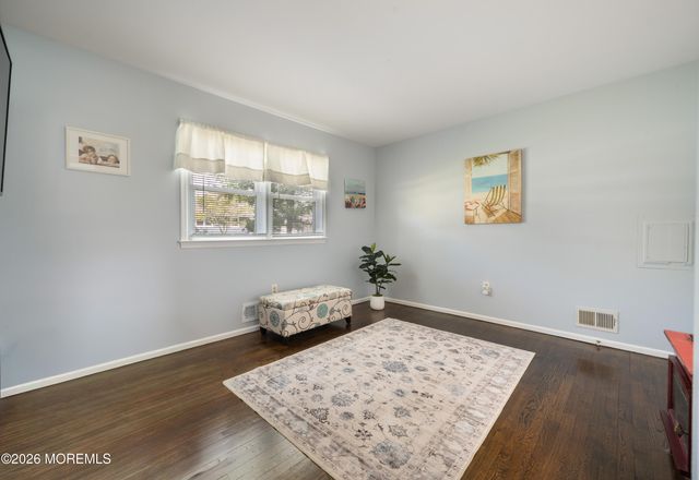 837 Cable Avenue, Beachwood, NJ 08722
