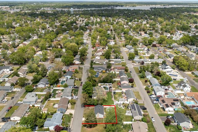 837 Cable Avenue, Beachwood, NJ 08722