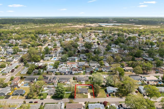 837 Cable Avenue, Beachwood, NJ 08722