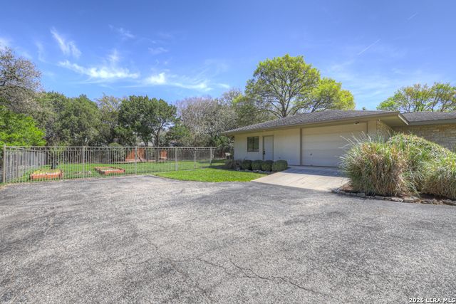 8 Trophy, New Braunfels, TX 78132