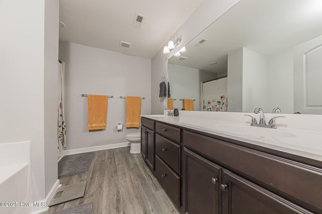 604 Coral Reef Court, Sneads Ferry, NC 28460