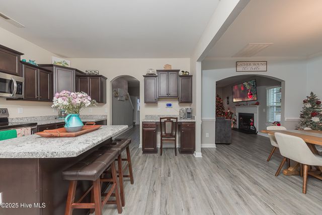 604 Coral Reef Court, Sneads Ferry, NC 28460