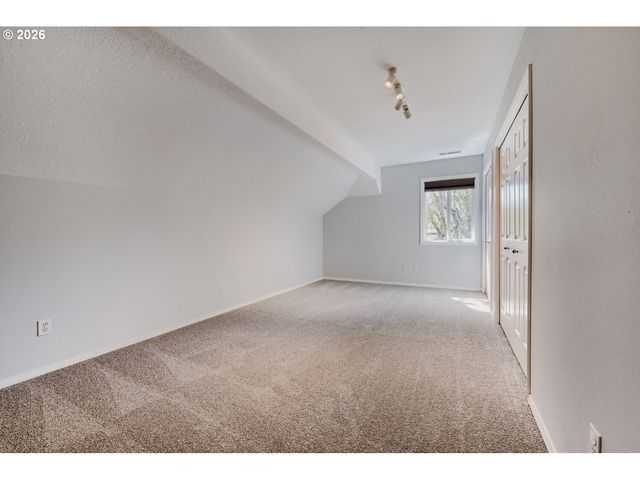 9663 Nw RANDALL Ln, Portland, OR 97229