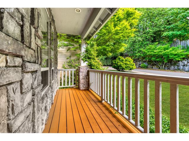 9663 Nw RANDALL Ln, Portland, OR 97229
