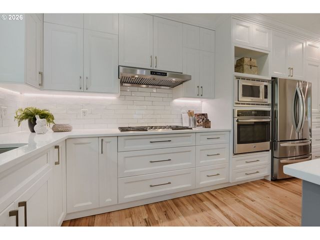 9663 Nw RANDALL Ln, Portland, OR 97229