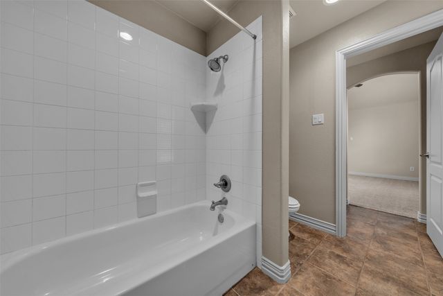 140 Eagles Peak Lane, Double Oak, TX 75077