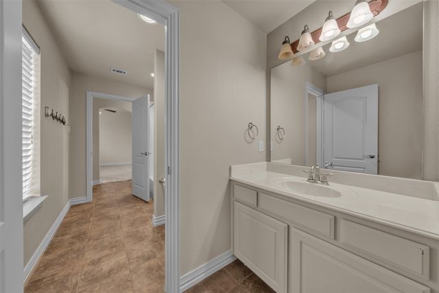 140 Eagles Peak Lane, Double Oak, TX 75077
