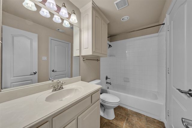 140 Eagles Peak Lane, Double Oak, TX 75077