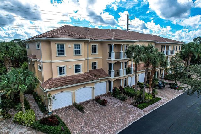 12755 SE Old Cypress Drive, Hobe Sound, FL 33455