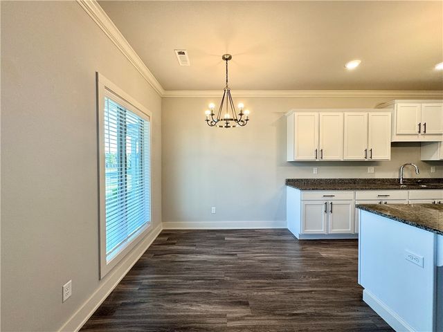 832 NE Heights Lane, Bentonville, AR 72712