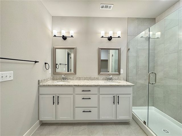 832 NE Heights Lane, Bentonville, AR 72712