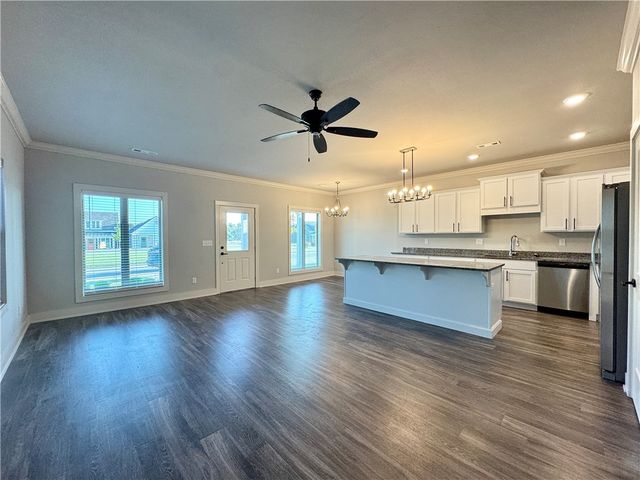 832 NE Heights Lane, Bentonville, AR 72712