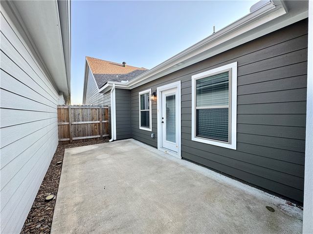 832 NE Heights Lane, Bentonville, AR 72712