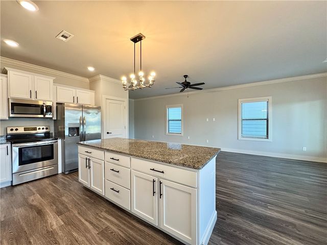 832 NE Heights Lane, Bentonville, AR 72712