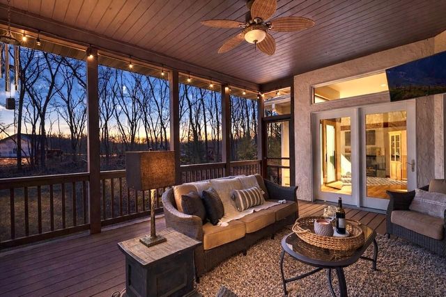 9401 Elm Court, Prior Lake, MN 55372