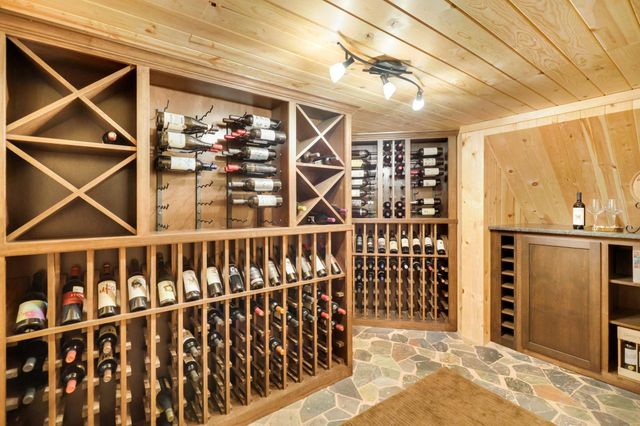 9401 Elm Court, Prior Lake, MN 55372