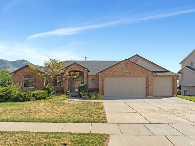 527 E 3575 N, North Ogden, UT 84414
