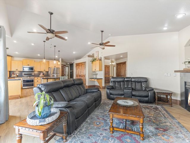 527 E 3575 N, North Ogden, UT 84414