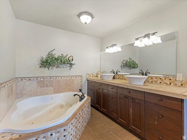 527 E 3575 N, North Ogden, UT 84414