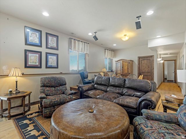527 E 3575 N, North Ogden, UT 84414