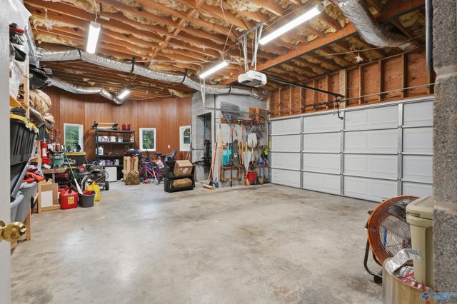 1100 Summerwood Circle SE, Huntsville, AL 35803