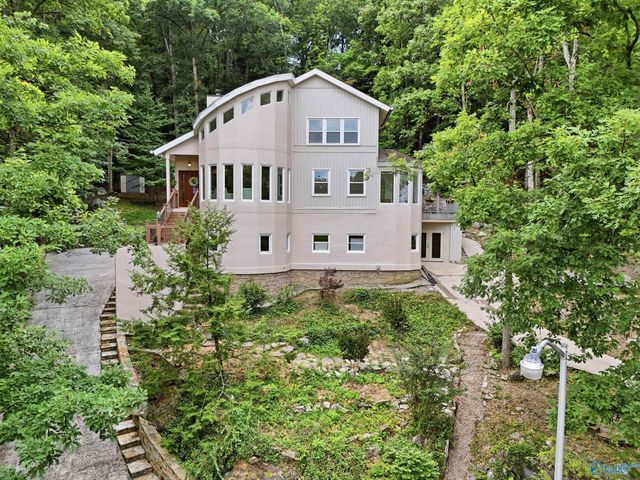 1100 Summerwood Circle SE, Huntsville, AL 35803