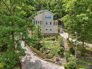 1100 Summerwood Circle SE, Huntsville, AL 35803