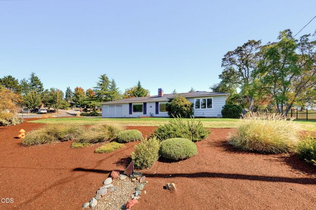 101 Greenway Drive, Medford, OR 97504