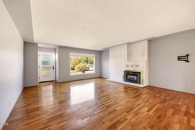 101 Greenway Drive, Medford, OR 97504