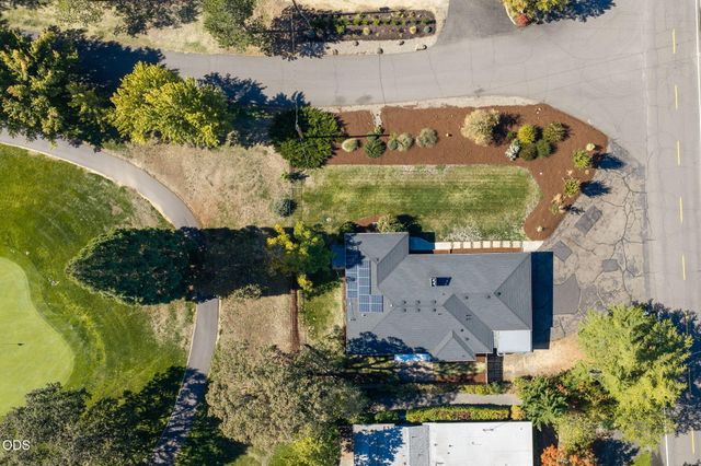 101 Greenway Drive, Medford, OR 97504