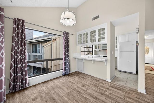 811 Auburn Ravine Rd, Auburn, CA 95603